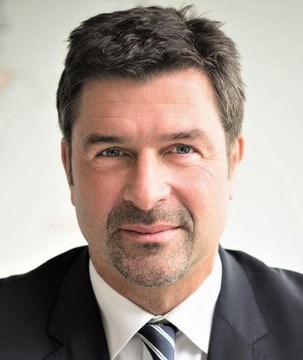 Hansjörg Votteler , Managing Director APCOA PARKING Germany