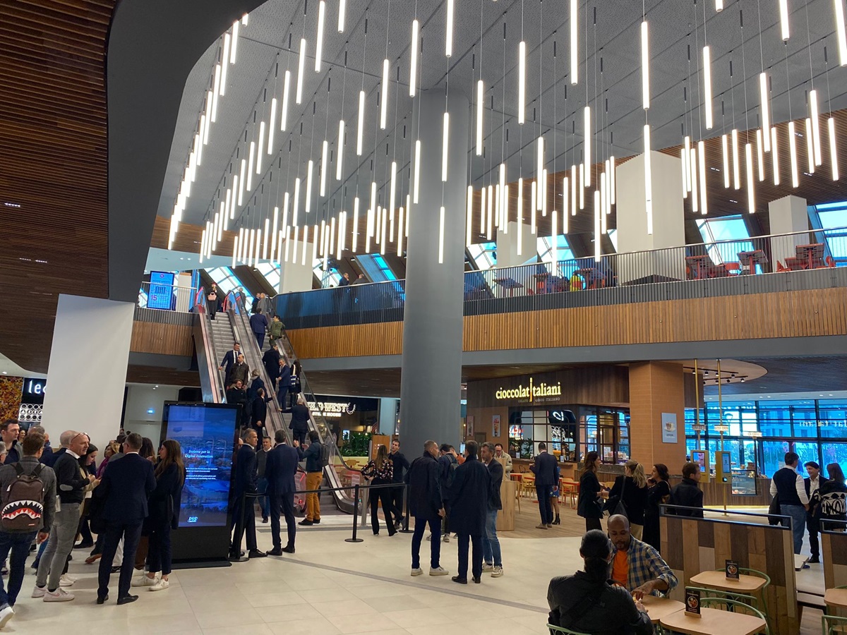 The #MerlataBloom shopping center in Milan's northwest quadrant was inaugurated yesterday, at the center of one of Europe's largest urban transformation projects.