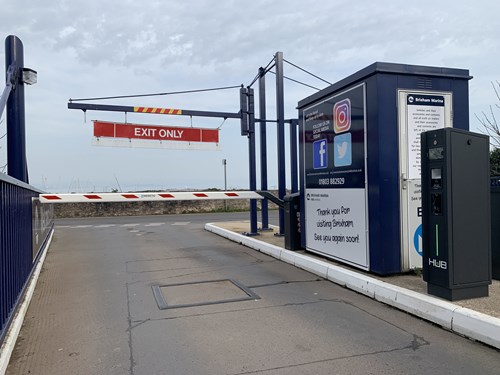 MDL had been looking to change the parking  system at Ocean Village in Southampton, UK and  in early 2020 they went to tender for a ticketed  pay on foot system, specifically with integration to  Paxton and Net 2