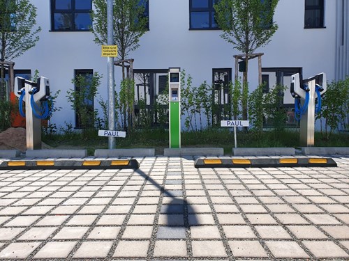 The innovative charging infrastructure is the result of the interaction between Hectronic solutions and proven third-party systems